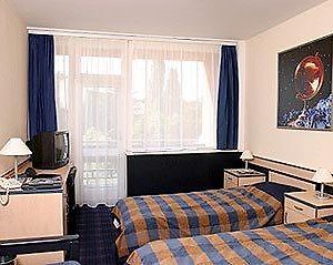 Ibs Garden Hotel